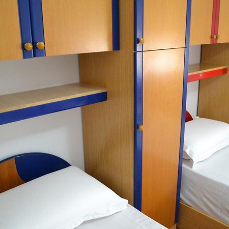 Central 5 Bedrooms Apartment Partial Seaview Вльора Екстер'єр фото