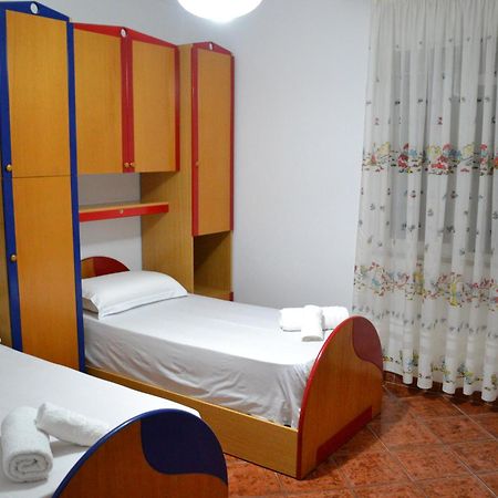 Central 5 Bedrooms Apartment Partial Seaview Вльора Екстер'єр фото