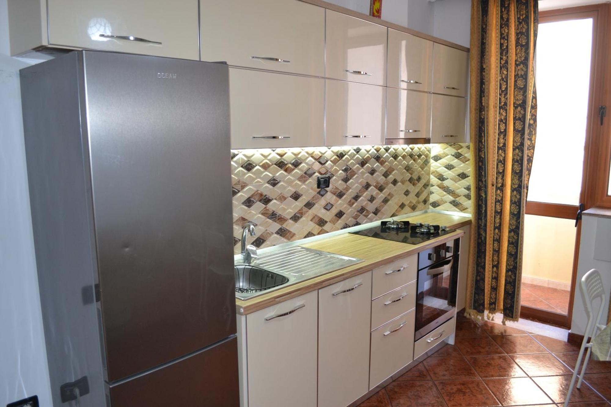 Central 5 Bedrooms Apartment Partial Seaview Вльора Екстер'єр фото