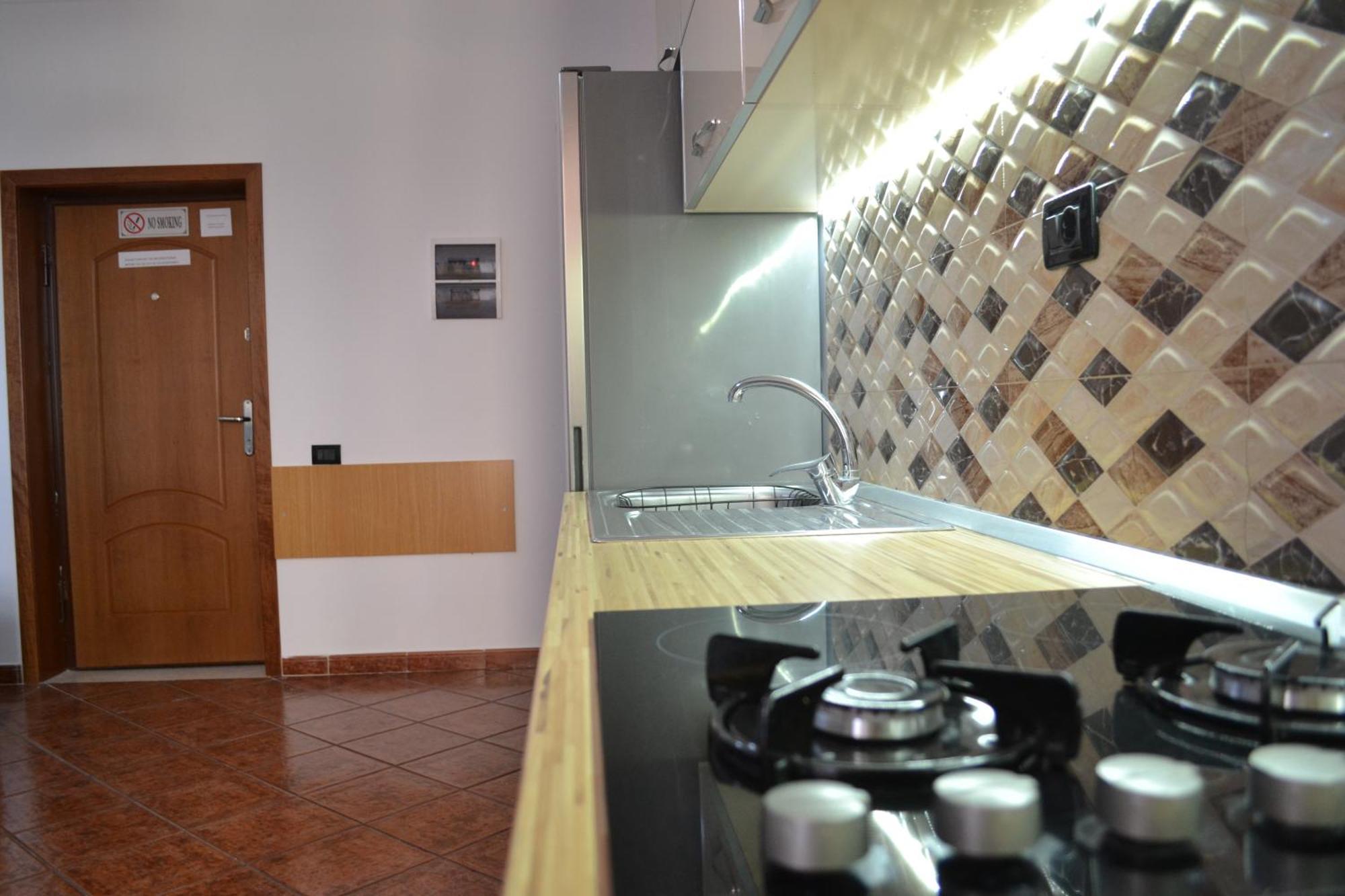 Central 5 Bedrooms Apartment Partial Seaview Вльора Екстер'єр фото