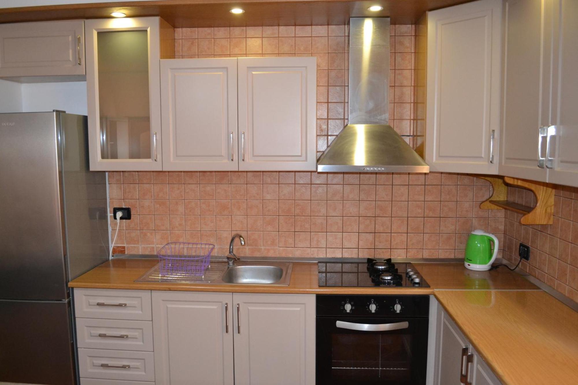 Central 5 Bedrooms Apartment Partial Seaview Вльора Екстер'єр фото